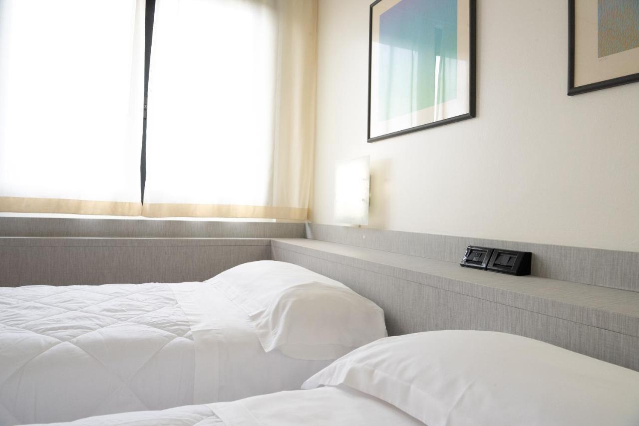 Melas Hotel ميرات المظهر الخارجي الصورة