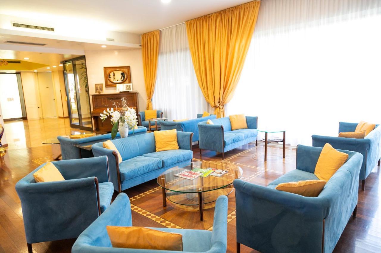 Melas Hotel ميرات المظهر الخارجي الصورة