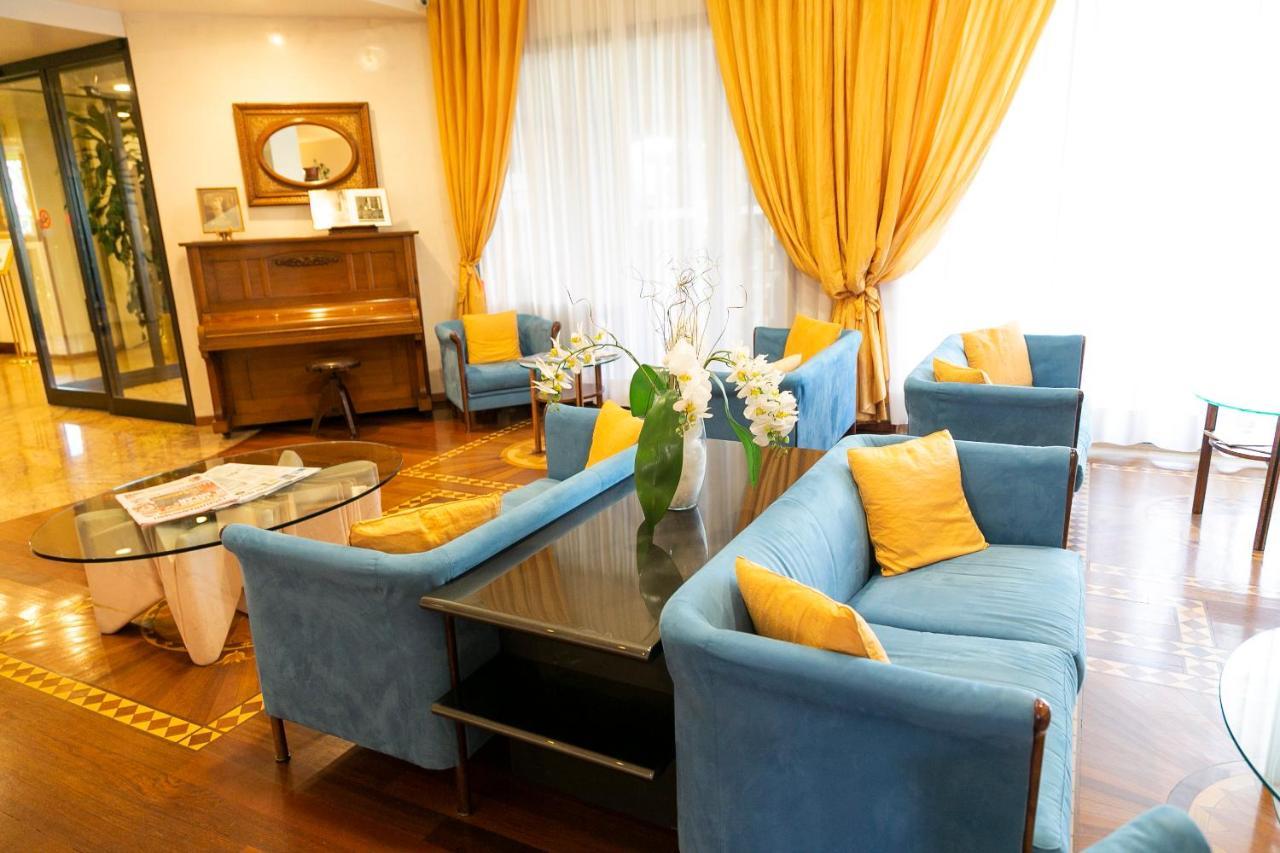 Melas Hotel ميرات المظهر الخارجي الصورة