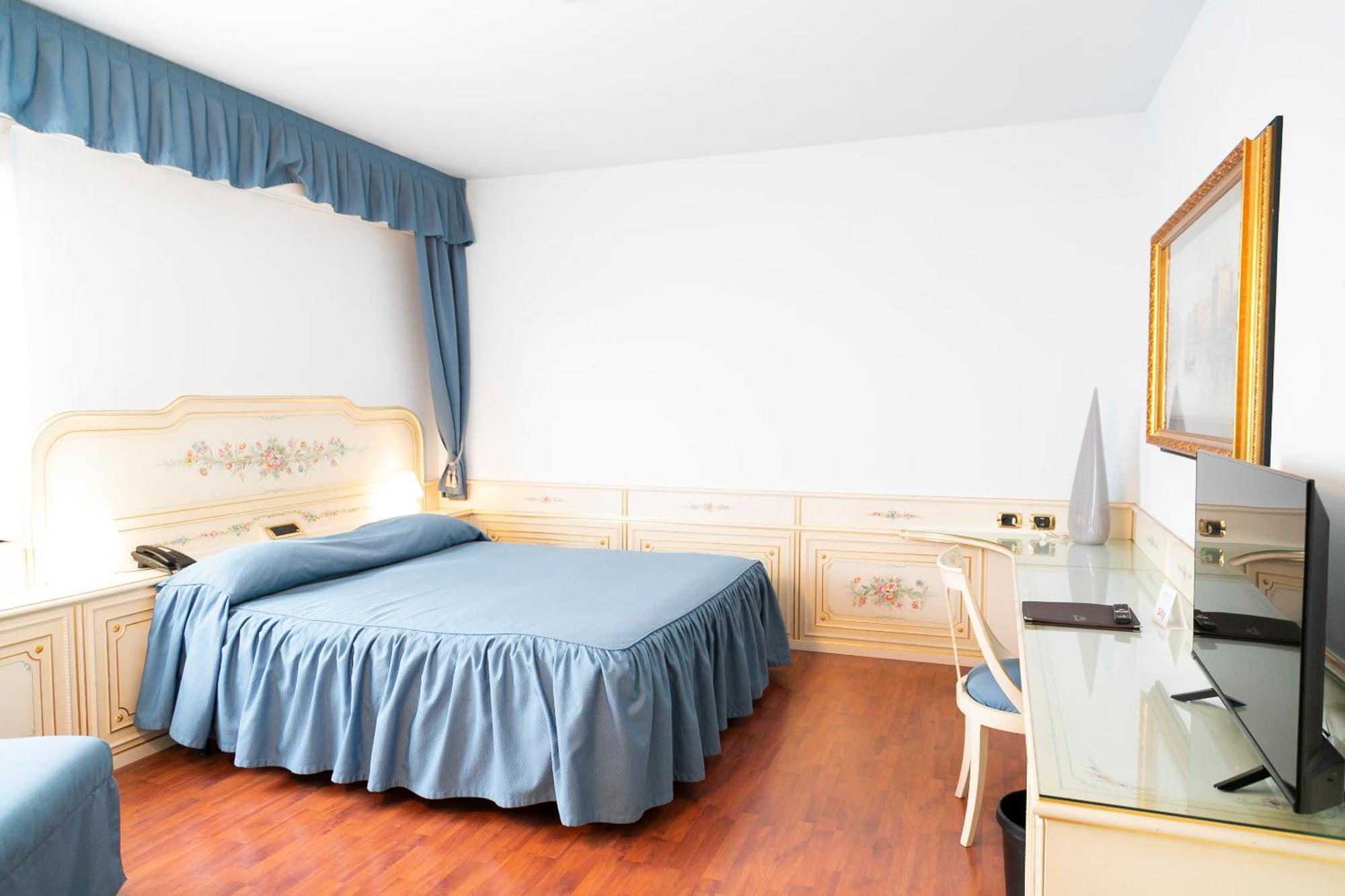 Melas Hotel ميرات المظهر الخارجي الصورة